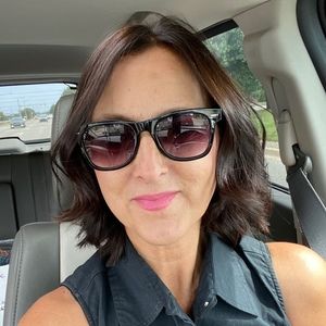 Meet your Posher, Rhonda